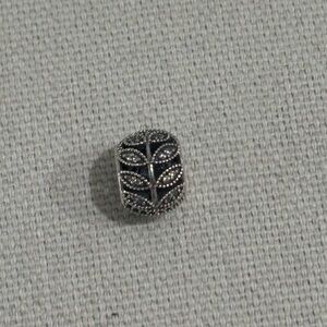 Retired Authentic Pandora Sparkling Leaves Charm